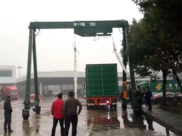 輪胎式集裝箱龍門吊哪里有賣？—靖江市起重